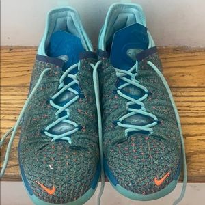 Nike Lebron sneakers mens 6.5